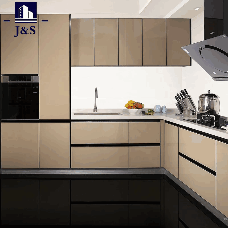 Як вибрати та підтримувати сіру кухонну фурнітуру для оптимальної роботи кухні?