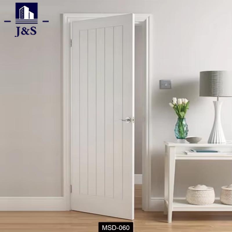 Сучасні білі міжкімнатні двері