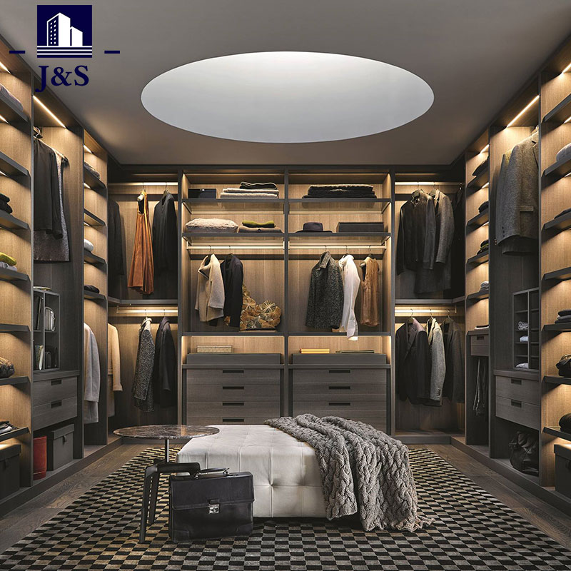 Гардеробна система Walk in Closet Systems